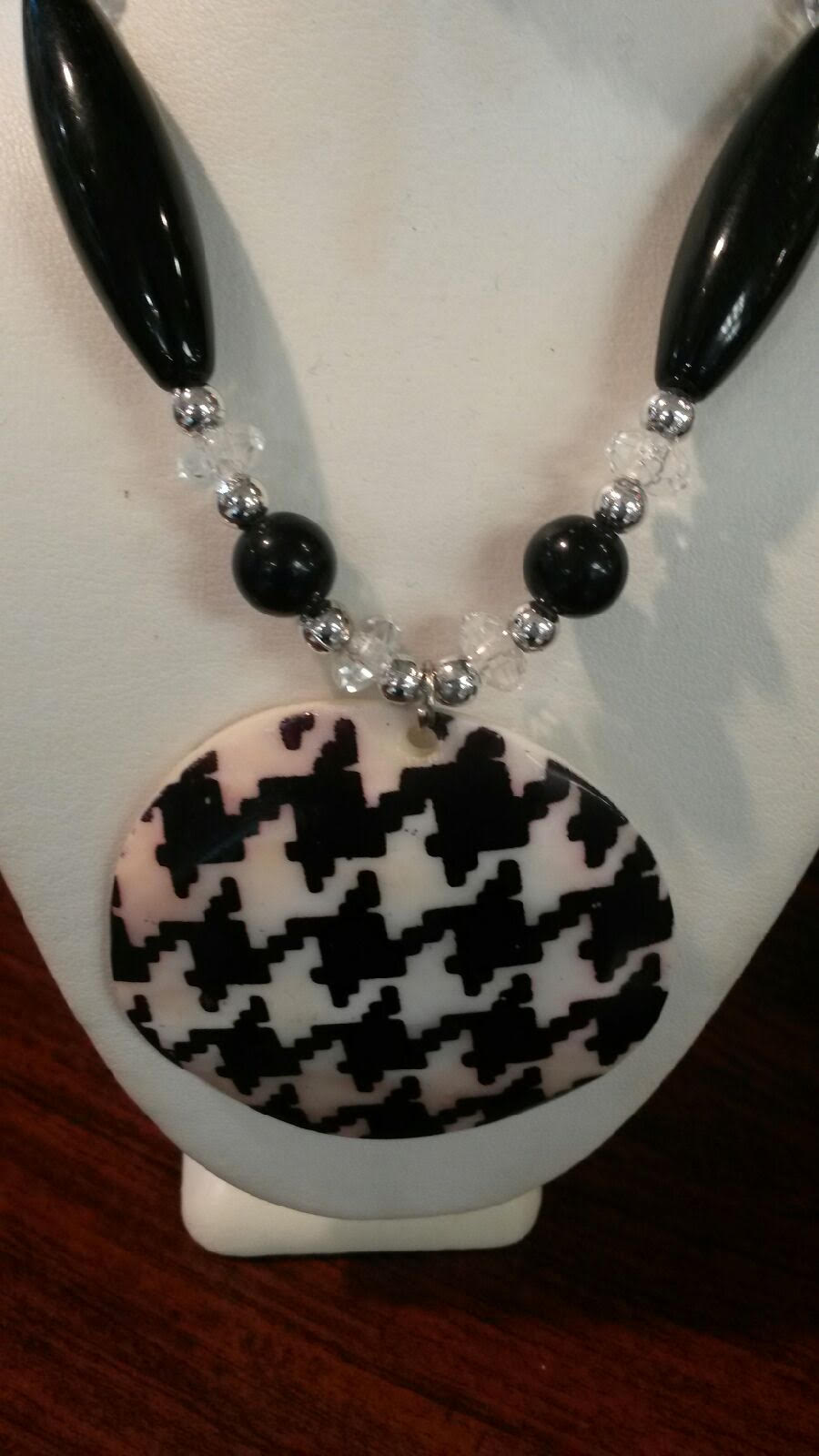 Necklace 11 Houndstooth